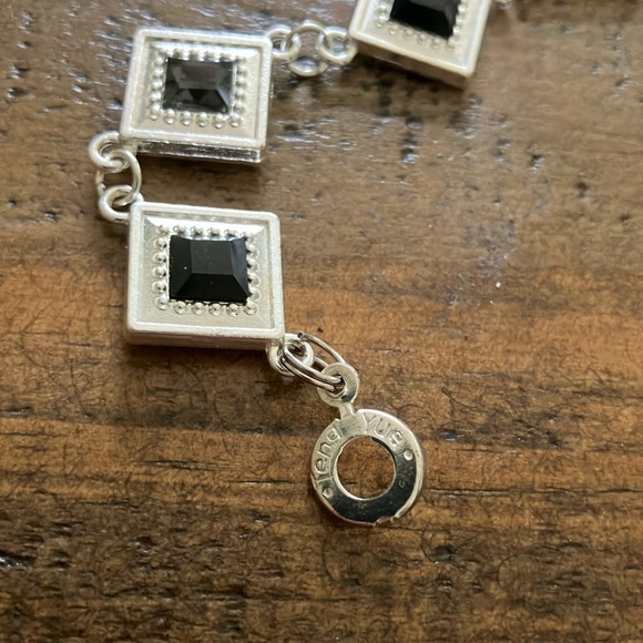 Teng Yue Vintage Black, Silver, and Gray Bracelet - Picture 3 of 6